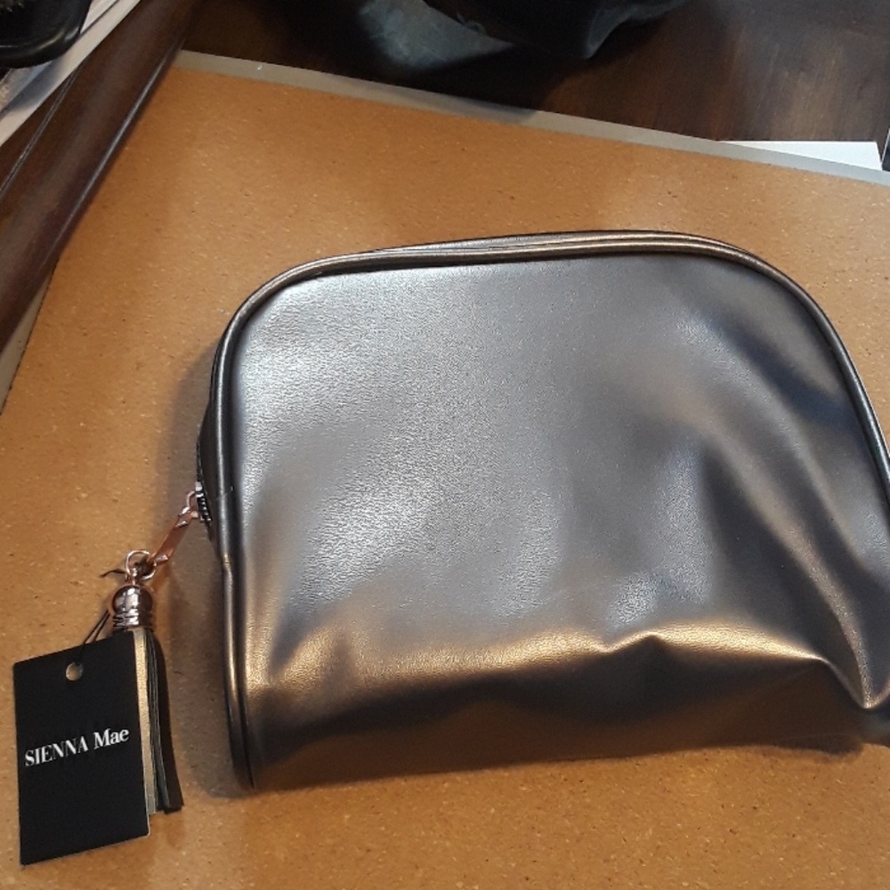 Sienna Mae Nora travel pouch